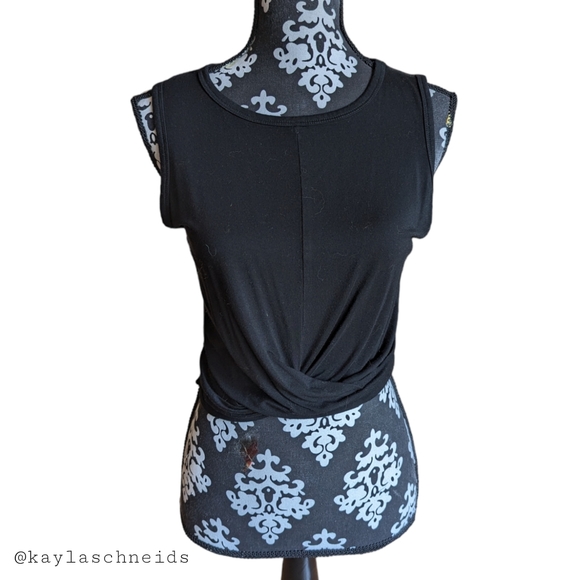 🌻2 for $20 | Zenana Knotted Crop Tank Top - Picture 7 of 11